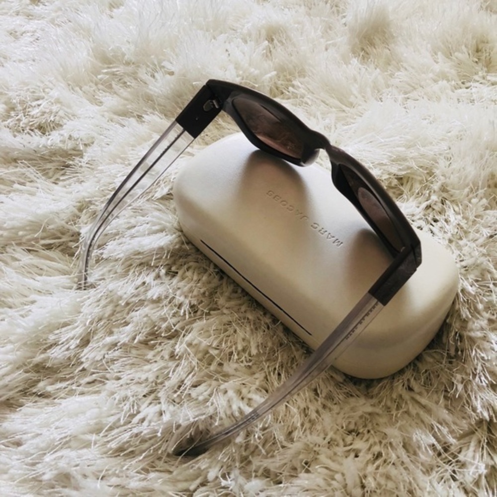 MARC JACOBS SUNGLASSES 🕶 - Picture 4 of 7